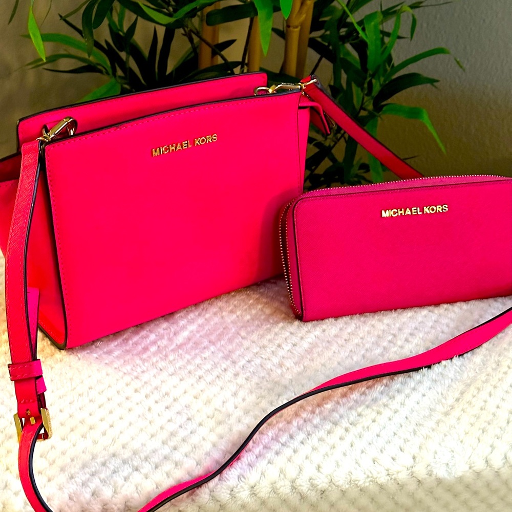 Striking pink Michael Kors bag with matching wallet